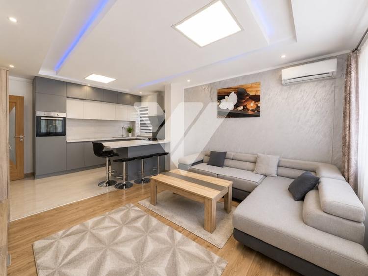 Apartament cu 3 camere decomandat, mobilat în Șelimbăr