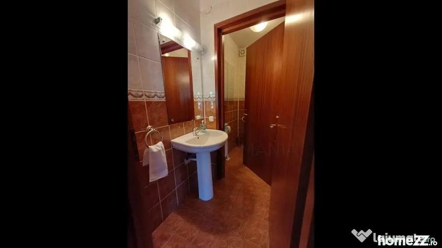 Apartament cu 4 camere decomandat în Universitate