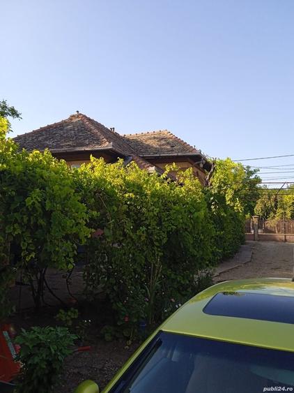 Casă cu 6 camere în Giubega