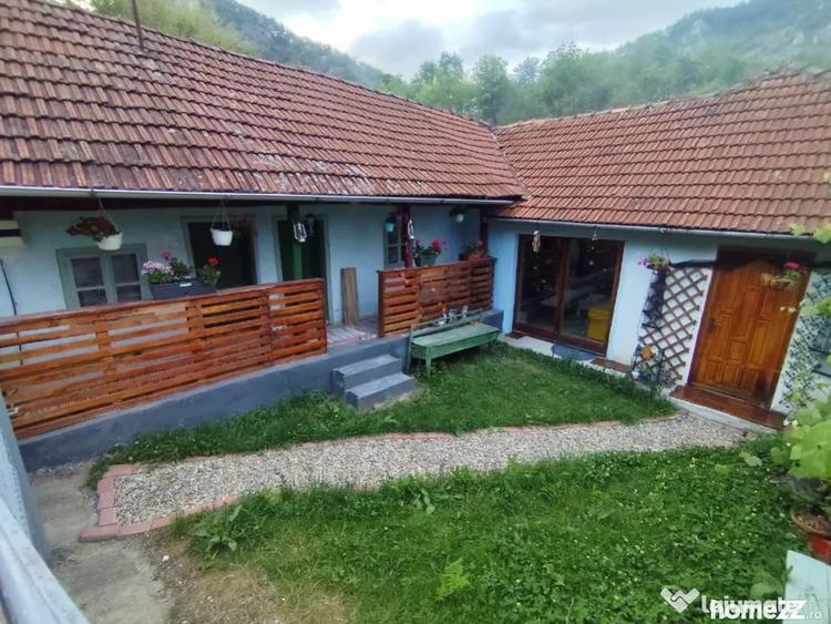 Casă cu 4 camere cu Teren 268 Mp în Boiu