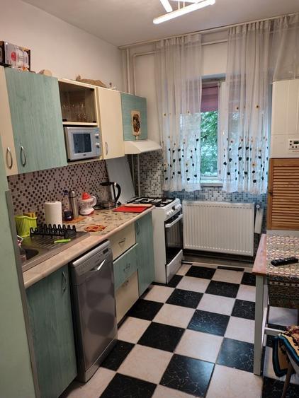 Apartament cu 2 camere decomandat în Moara