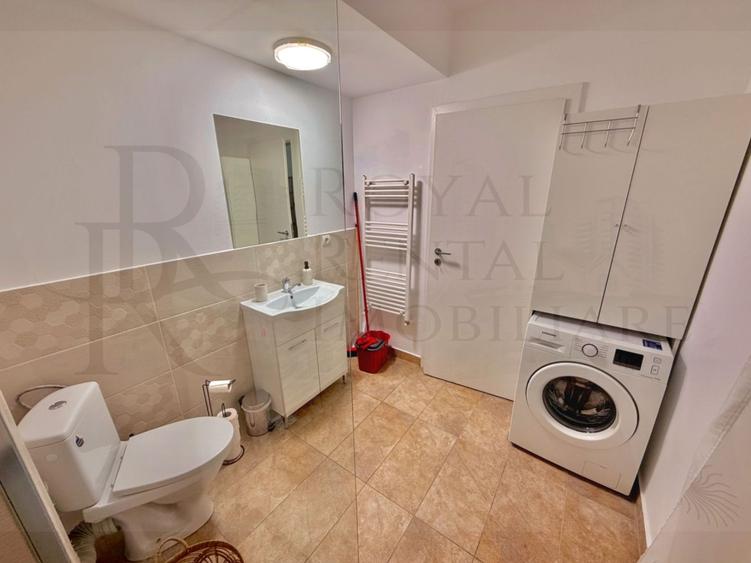 Apartament cu 2 camere semidecomandat, mobilat în Bulgaria