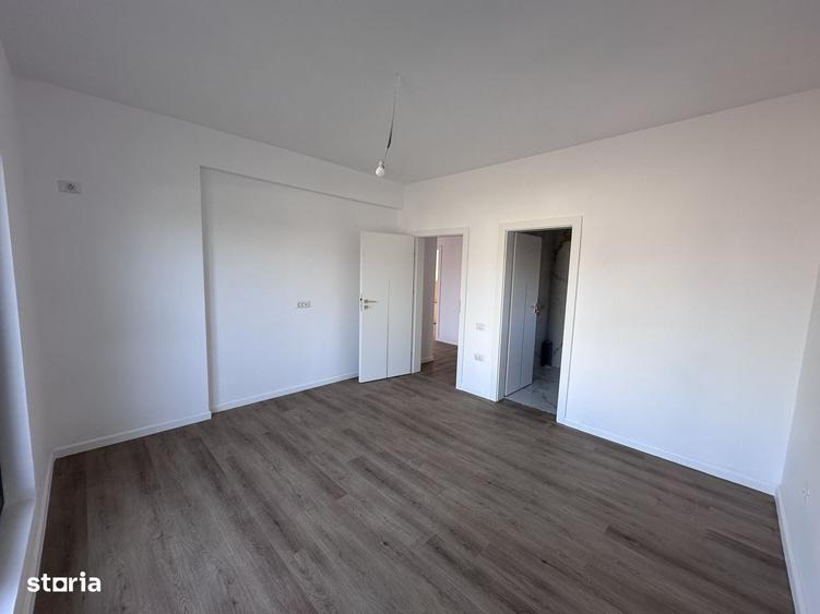 Casă cu 4 camere cu Teren 400 Mp în Domnești
