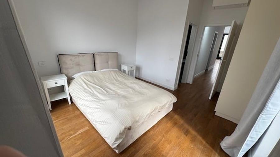 Apartament cu 4 camere decomandat, mobilat în Central
