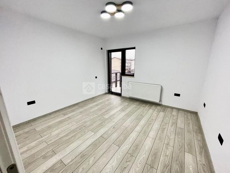 Casă individuală cu 4 camere cu Canalizare în Bucium