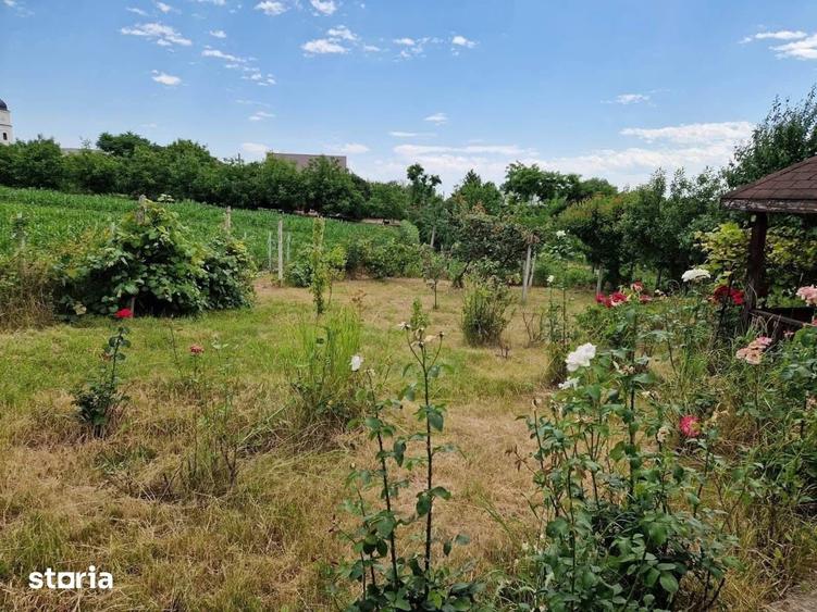 De vanzare casuta mica din caramida cu teren de 1059mp, 27.000euro - 6
