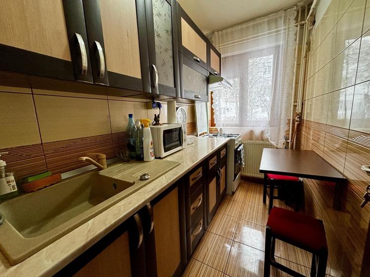 Apartament cu 2 camere nedecomandat în Malu Roșu