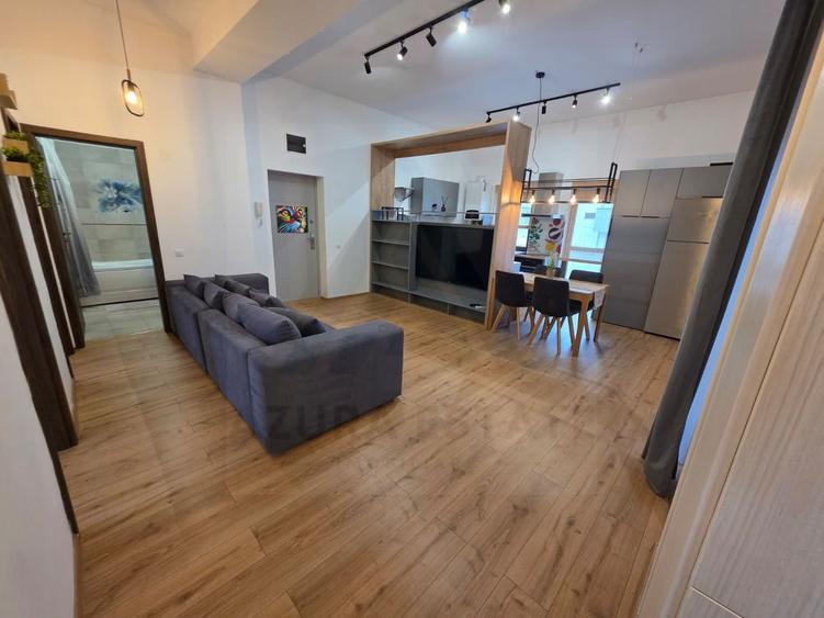Apartament cu 4 camere decomandat, mobilat în Șelimbăr