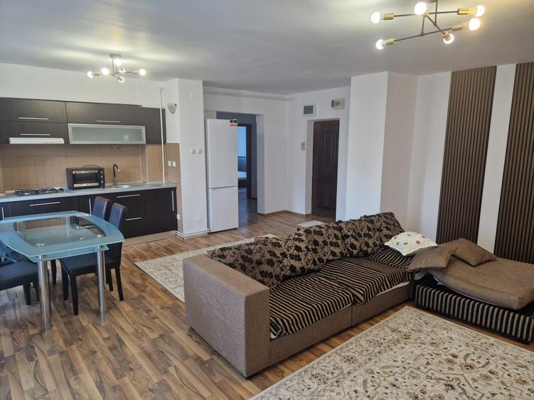 Apartament cu 3 camere decomandat în Vlahuță