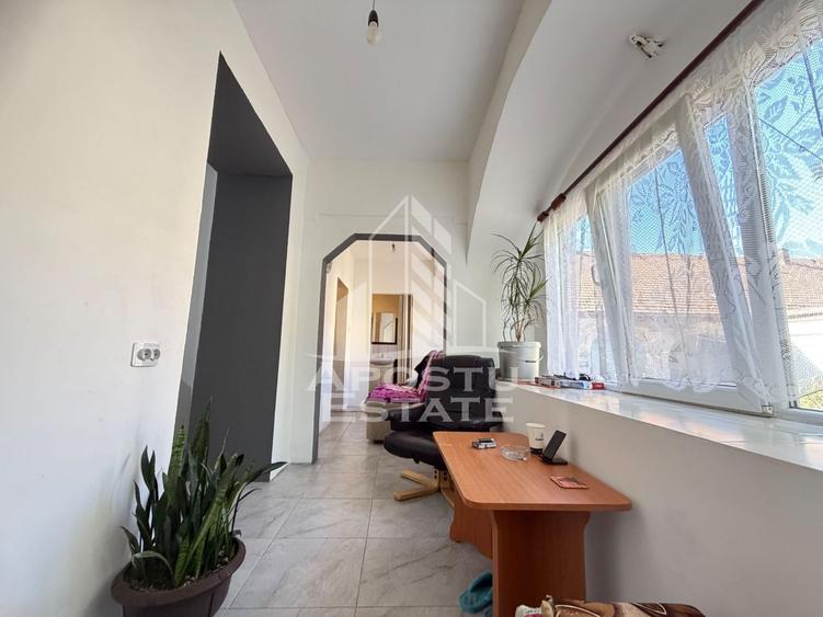 Apartament cu 2 camere decomandat în Traian
