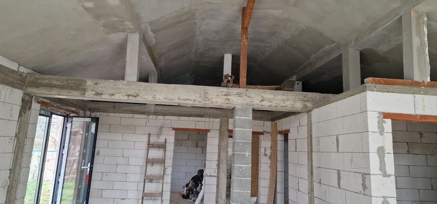 Casă individuală cu 3 camere cu Canalizare în Oarda