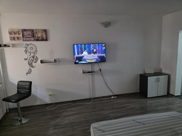 Inchiriez apartament 1 camera Podul de Piatra - 3