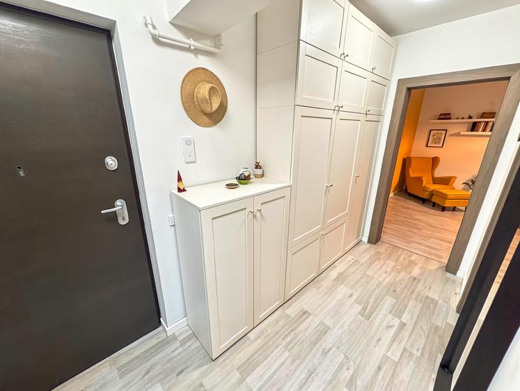 Apartament cu 2 camere decomandat în Militari