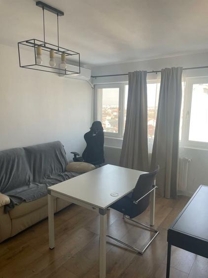 Apartament cu 2 camere semidecomandat în Jiului