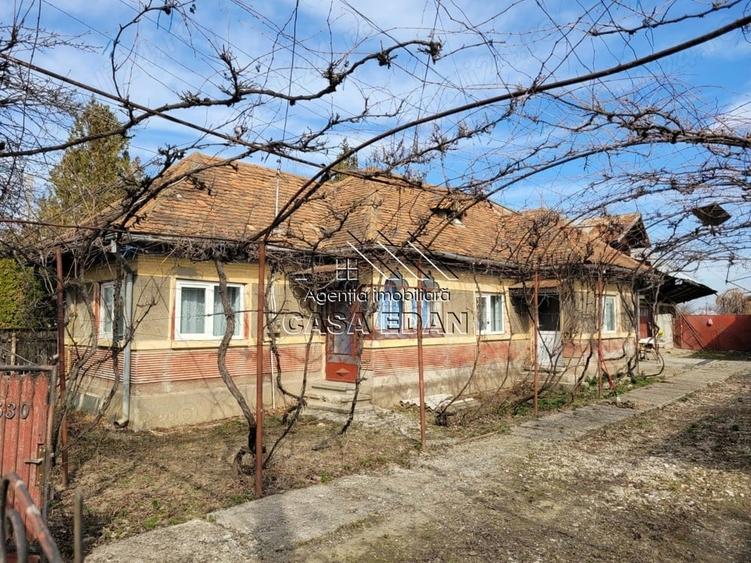 Casă cu 4 camere în Filipeștii de Târg