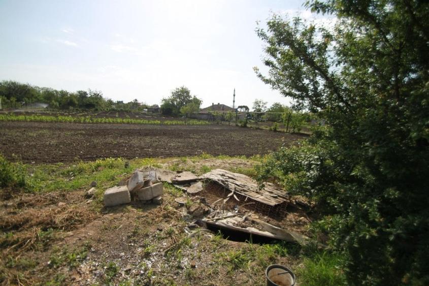 Teren Construcții intravilan de 492 mp, în Lazu