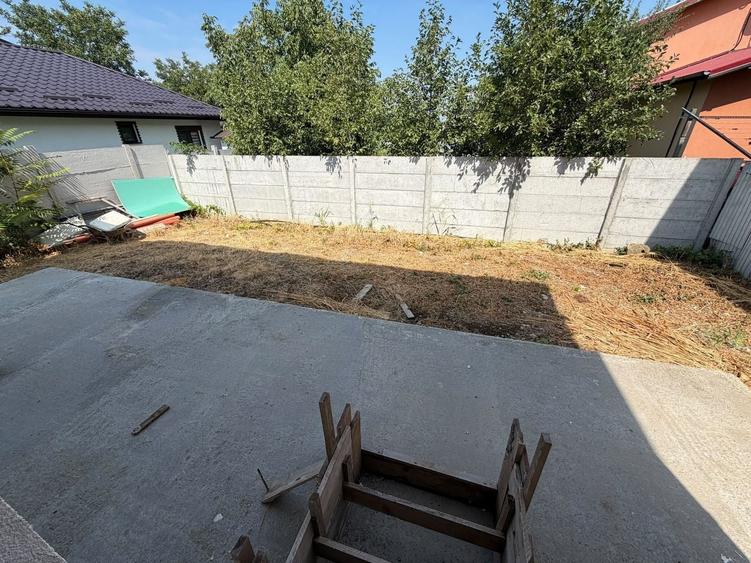 Casă individuală cu 5 camere cu Canalizare în Glina