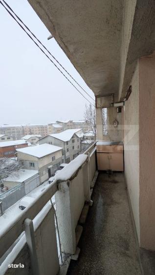 Apartament cu 3 camere decomandat în Sud