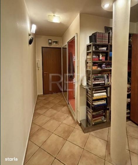 Apartament cu 2 camere decomandat în Drumul Taberei — fotografia 1