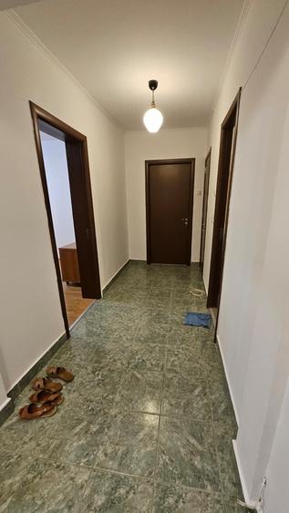 Apartament cu 2 camere decomandat în Drumul Taberei