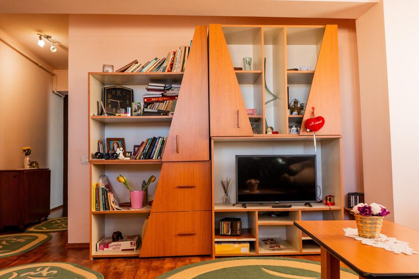 Apartament cu 2 camere decomandat în Kamsas