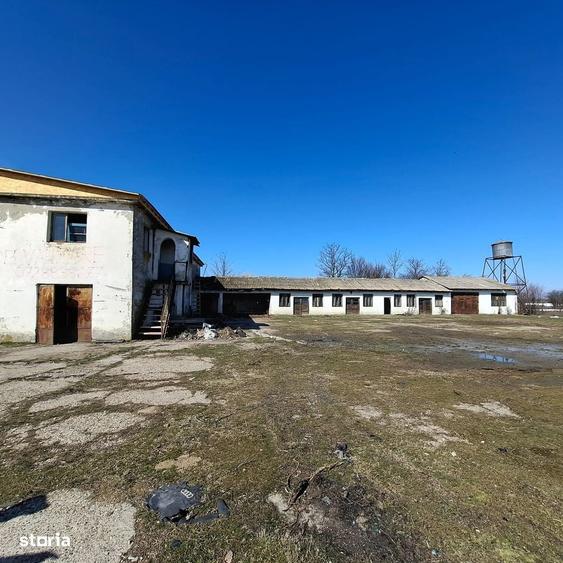 Spațiu comercial, de 17,380 mp, în Stupina