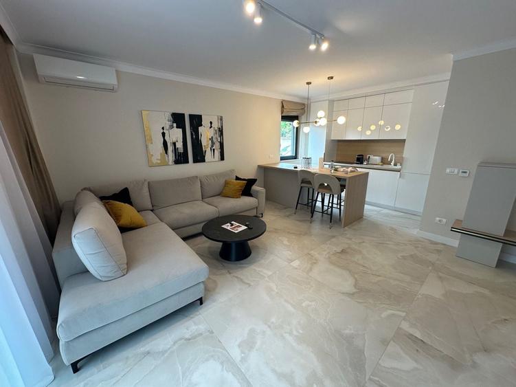 Apartament cu 2 camere decomandat în Lipovei