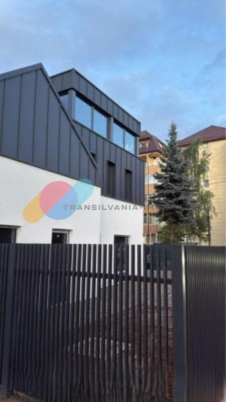 Casă individuală cu 5 camere cu Canalizare în Mărăști