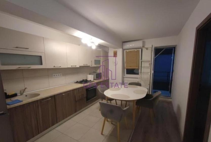 Apartament cu 3 camere, mobilat în Titan