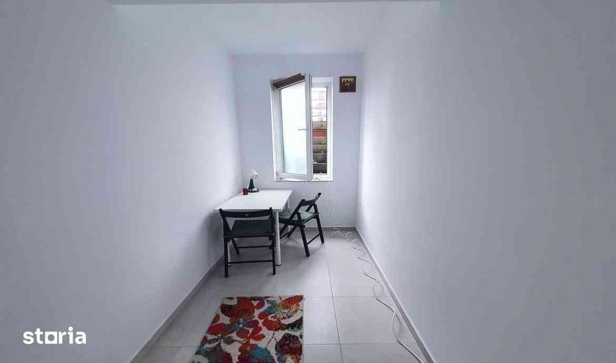 Inchiriere garsoniera cu birou decomandata Avantgarden 4 Brasov - 9