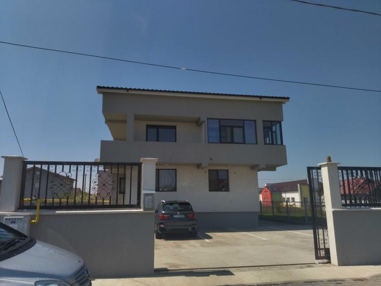 Apartament cu 2 camere decomandat în Cumpăna