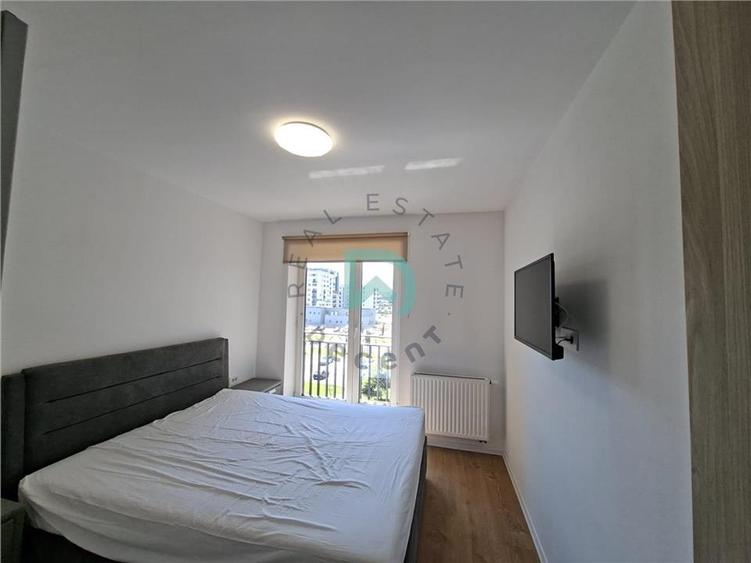 Apartament cu 2 camere decomandat în Tractorul