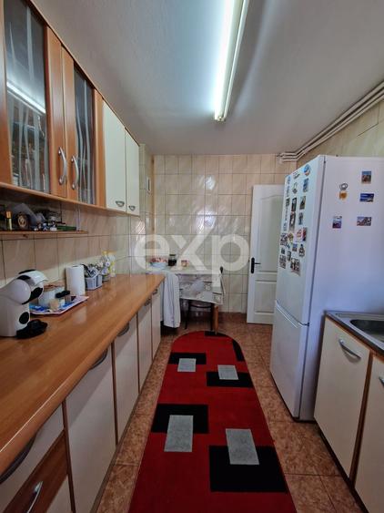 Apartament cu 2 camere decomandat, mobilat în Micro 6