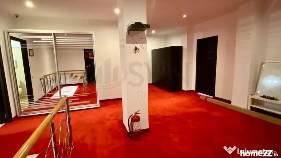 Casă cu 10 camere cu Teren 600 Mp în Vatra Luminoasă