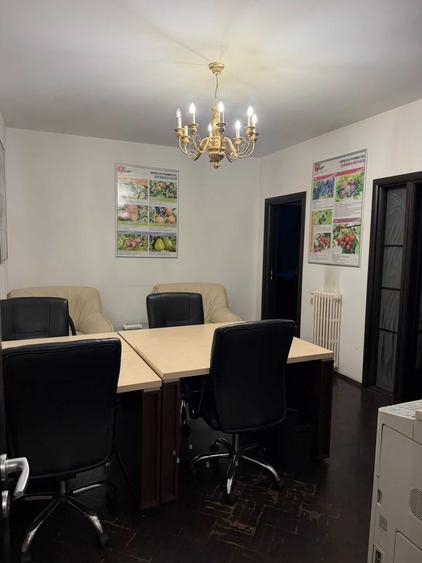 Apartament cu 3 camere în Romană