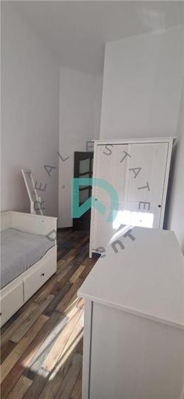 Apartament  la casa 3 camere, Bd. 15 Noiembrie - 17