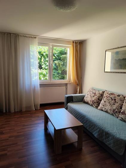 Apartament cu 2 camere decomandat în Precista