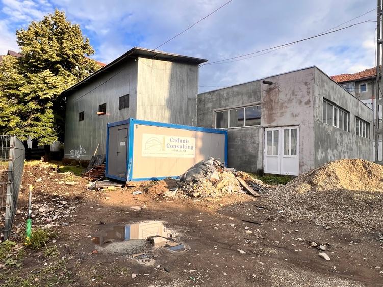 Spațiu industrial, de 280 mp, în Central
