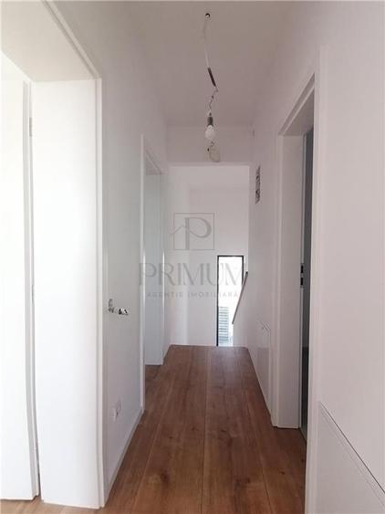 Duplex cu 4 camere cu Canalizare în Moșnița Nouă
