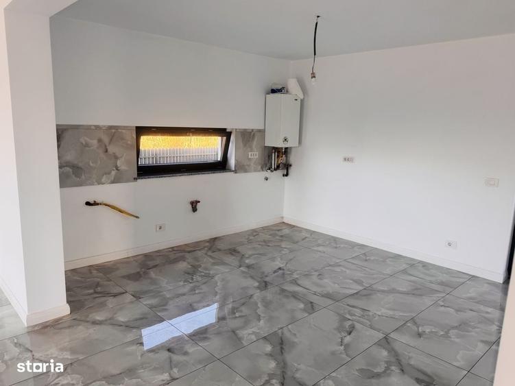Casă cu 3 camere în Lilieci