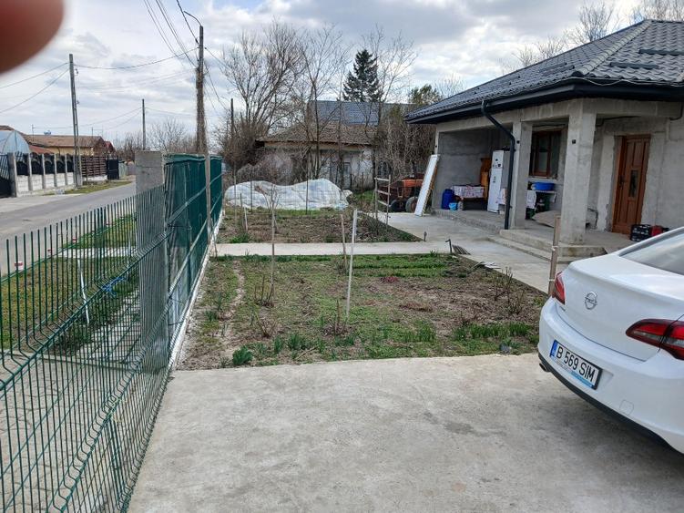 Casă individuală cu 5 camere cu Teren 2750 Mp în Crivăț