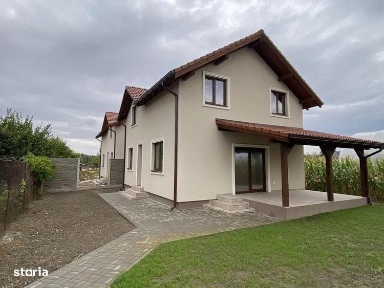 Casă cu 4 camere cu Teren 534 Mp în Sânmihaiu Român