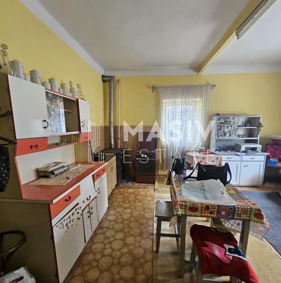 Casă individuală cu 2 camere cu Canalizare în Central