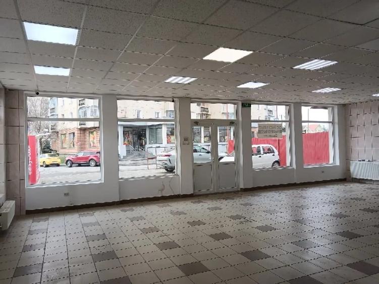 Spațiu comercial, de 300 mp, în 7 Noiembrie
