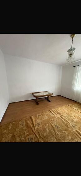 Casă cu 2 camere în Șeica Mare