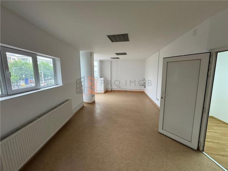 Spațiu comercial, de 222 mp, în 1 Decembrie