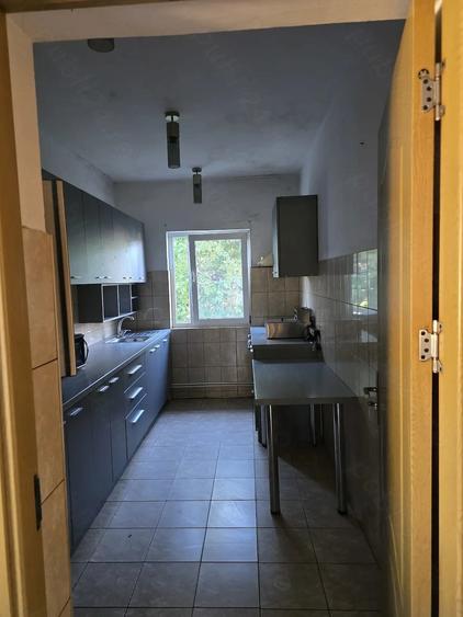 Casă cu 3 camere cu Teren 446 Mp în Central