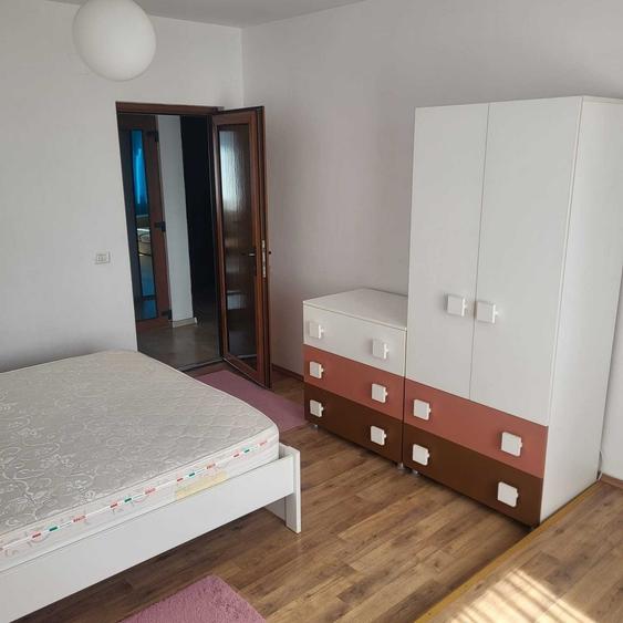 Apartament cu 2 camere decomandat în Podgoria