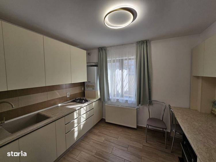 Apartament cu 3 camere, mobilat în Faleza Nord