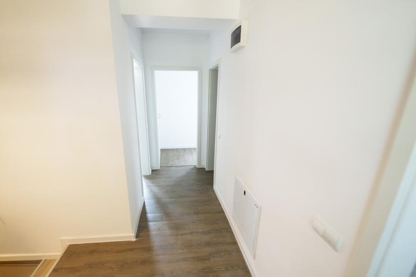 Casă individuală cu 5 camere cu Teren 350 Mp în Pielești